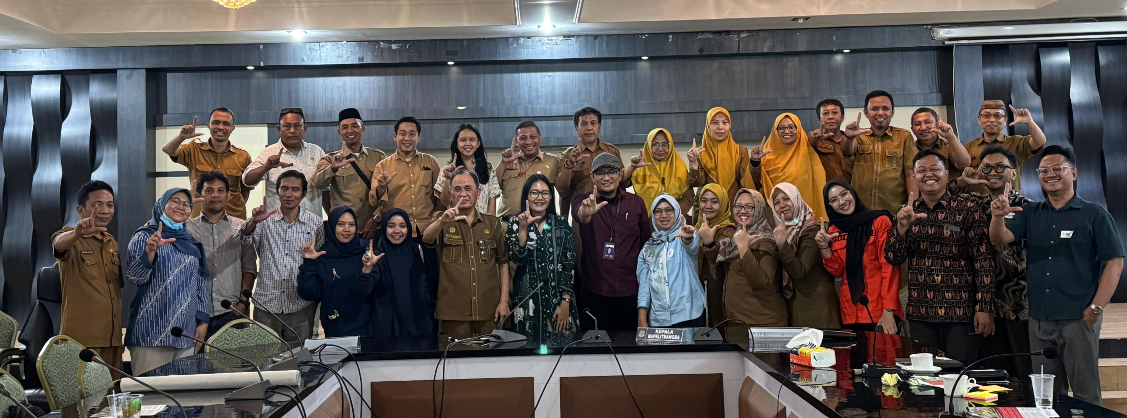 Foto Bersama Tim Perumus Lingkar Temu Kabupaten Lestari Tahun 2025